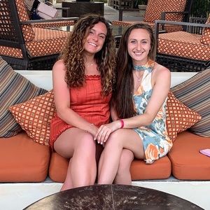 Meet your Posher, Naya